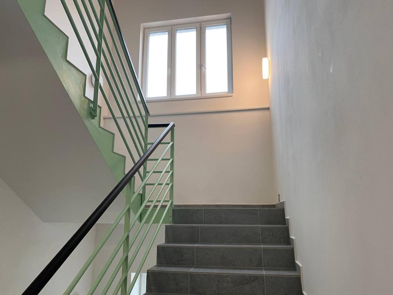 Perla Hradce 101 Apartamento Hradec Králové Exterior foto