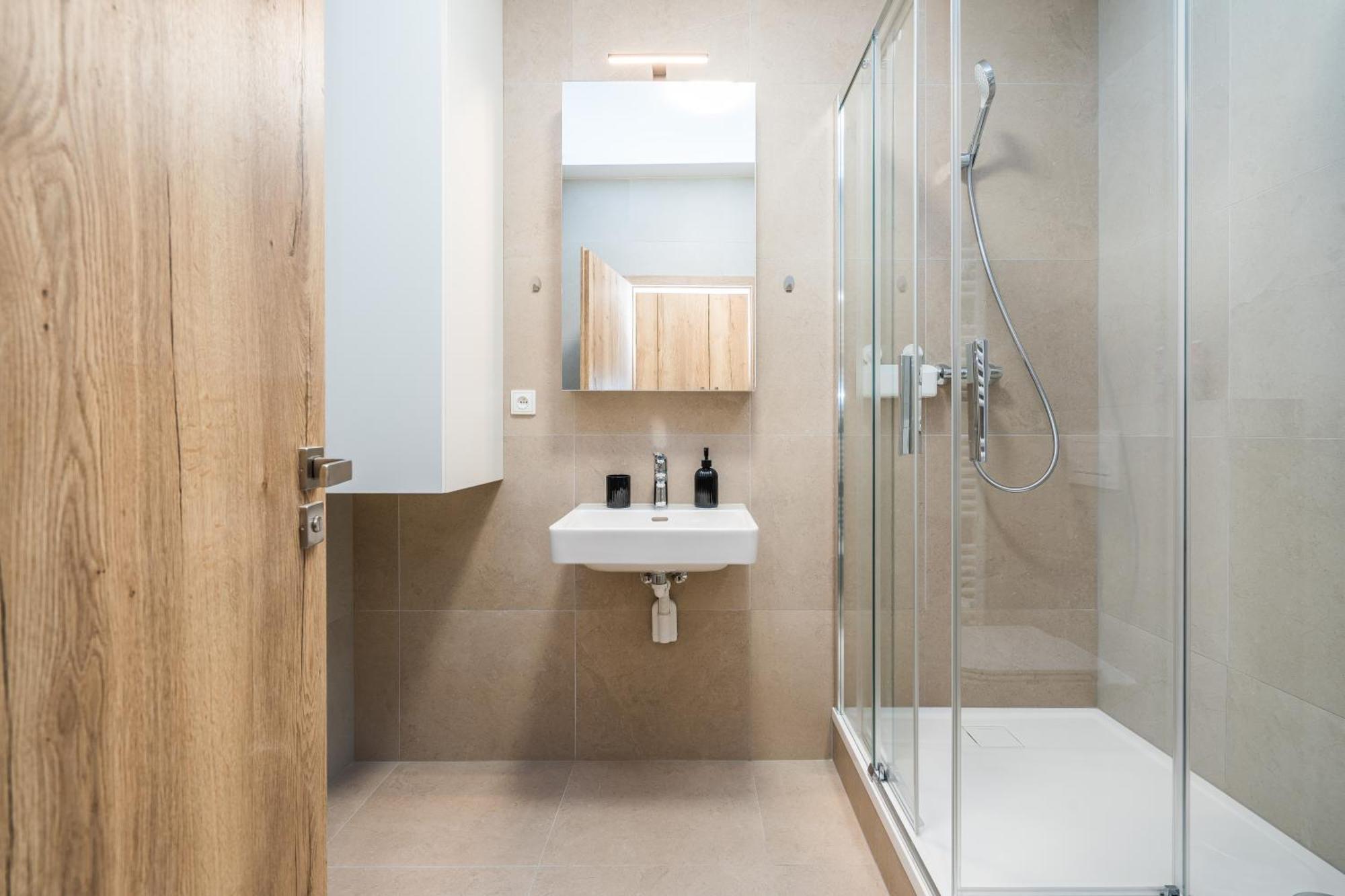Perla Hradce 101 Apartamento Hradec Králové Exterior foto