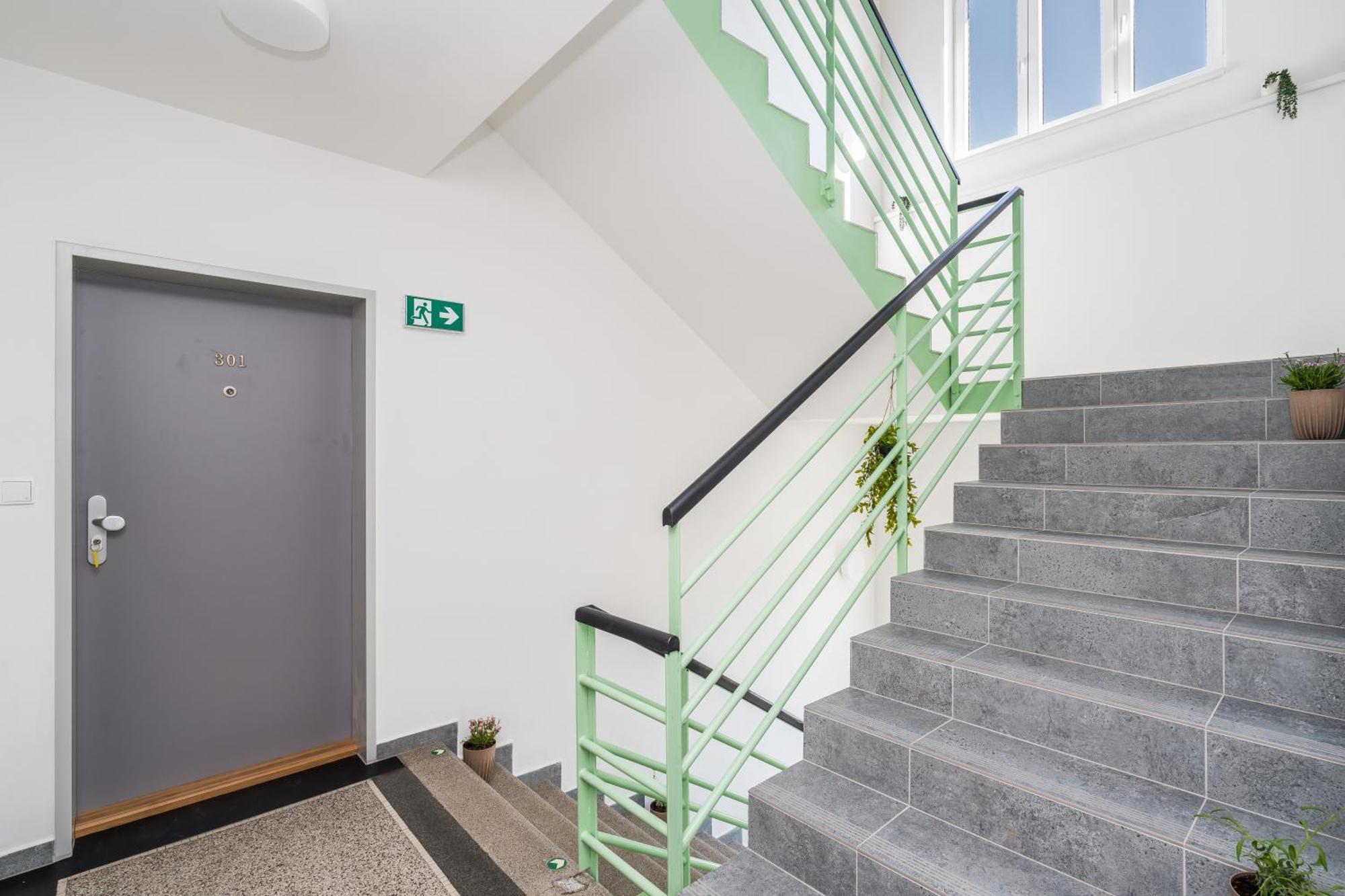 Perla Hradce 101 Apartamento Hradec Králové Exterior foto