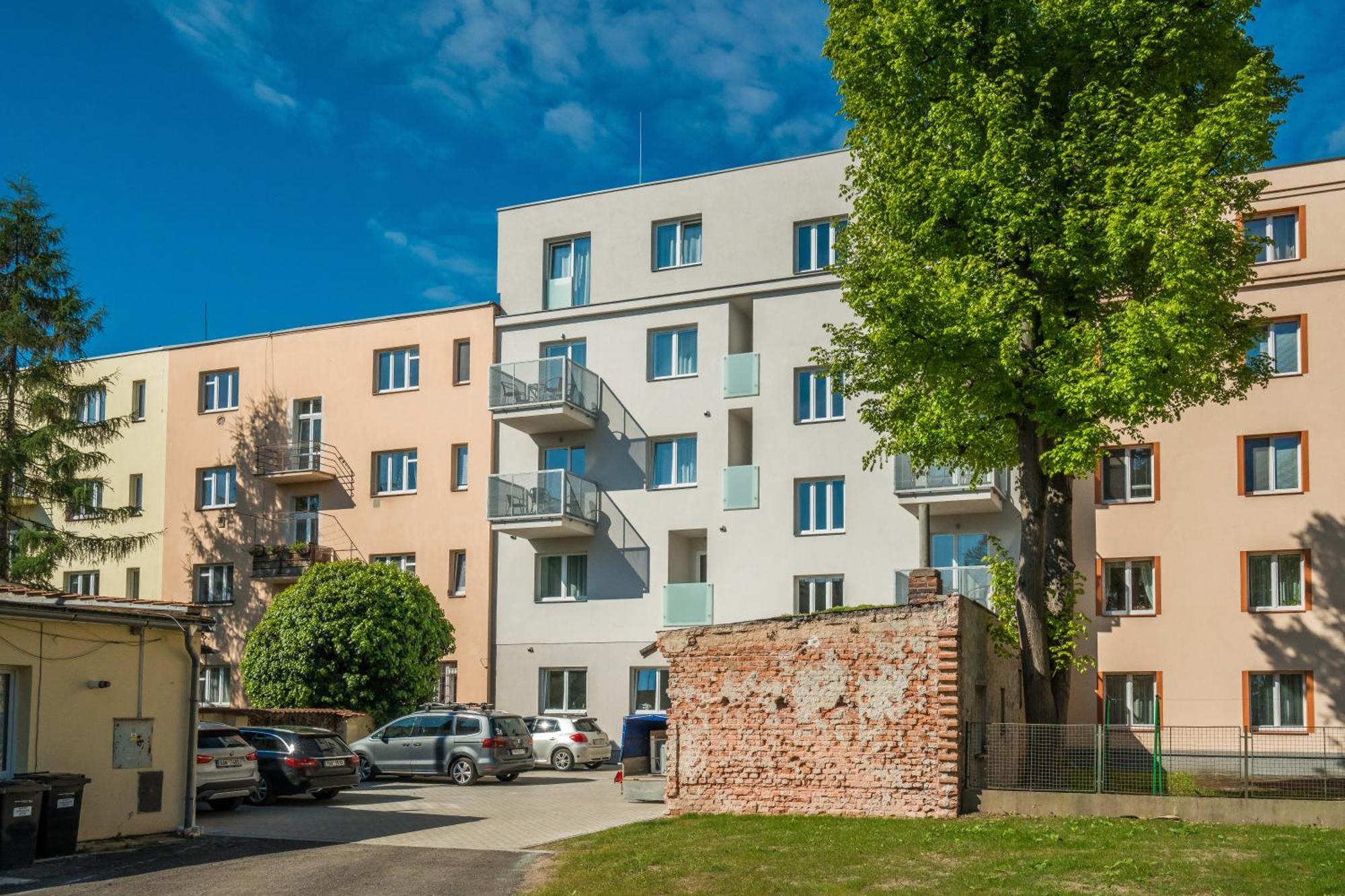 Perla Hradce 101 Apartamento Hradec Králové Exterior foto